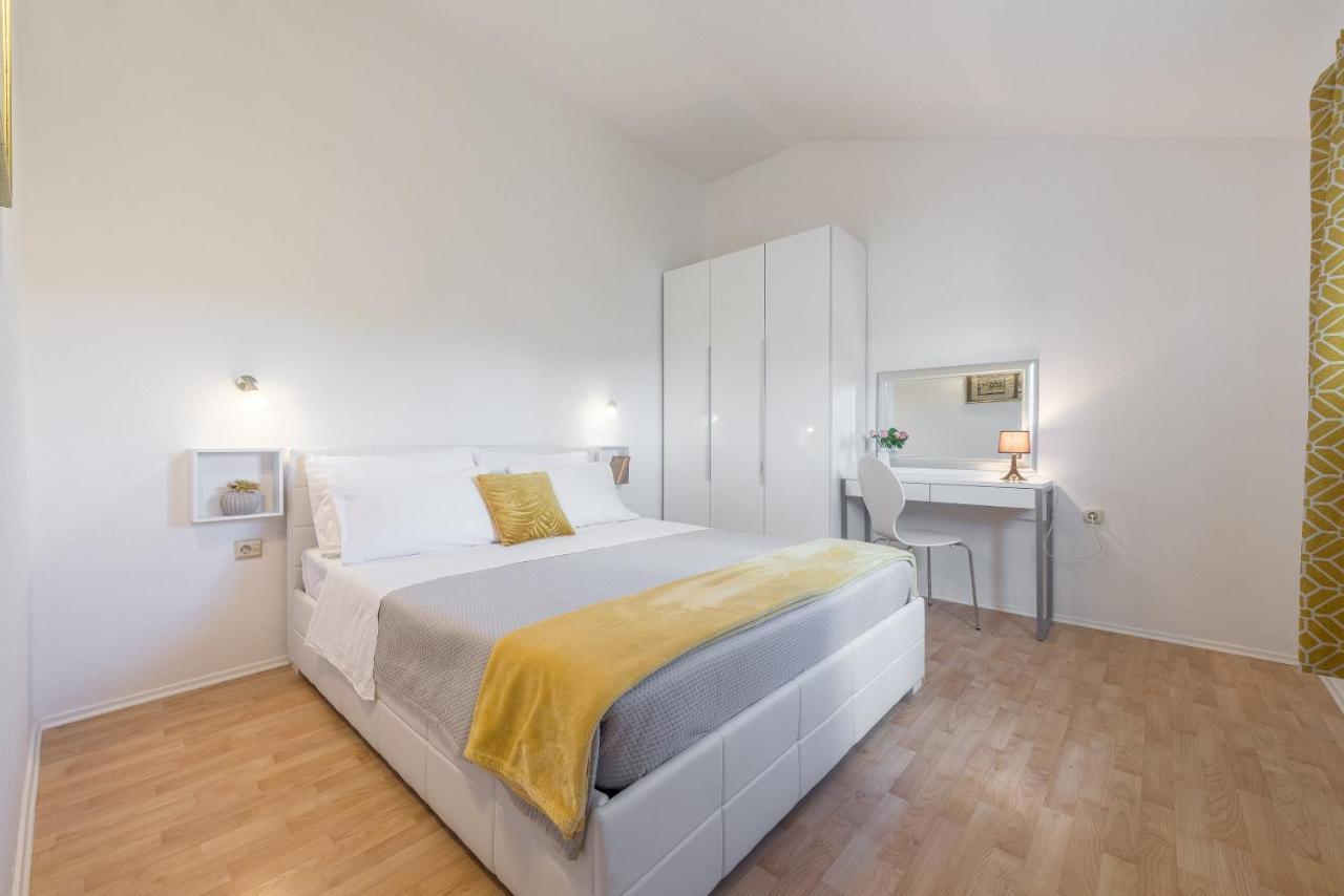 Apartments Maria Kukljica Εξωτερικό φωτογραφία