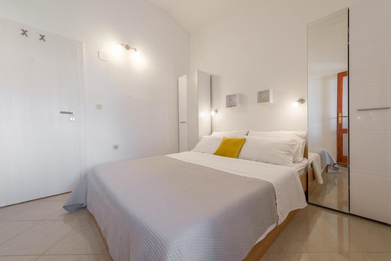 Apartments Maria Kukljica Εξωτερικό φωτογραφία