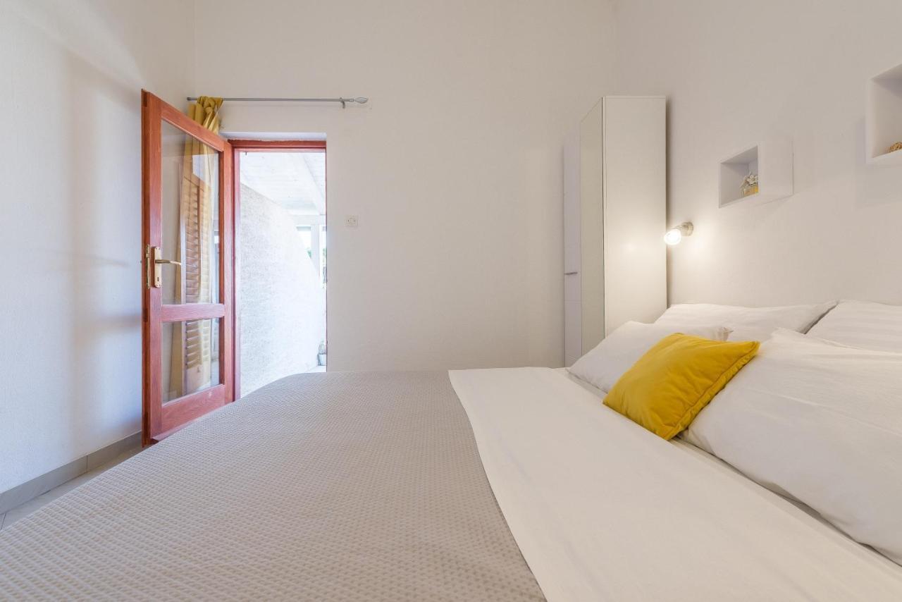 Apartments Maria Kukljica Εξωτερικό φωτογραφία