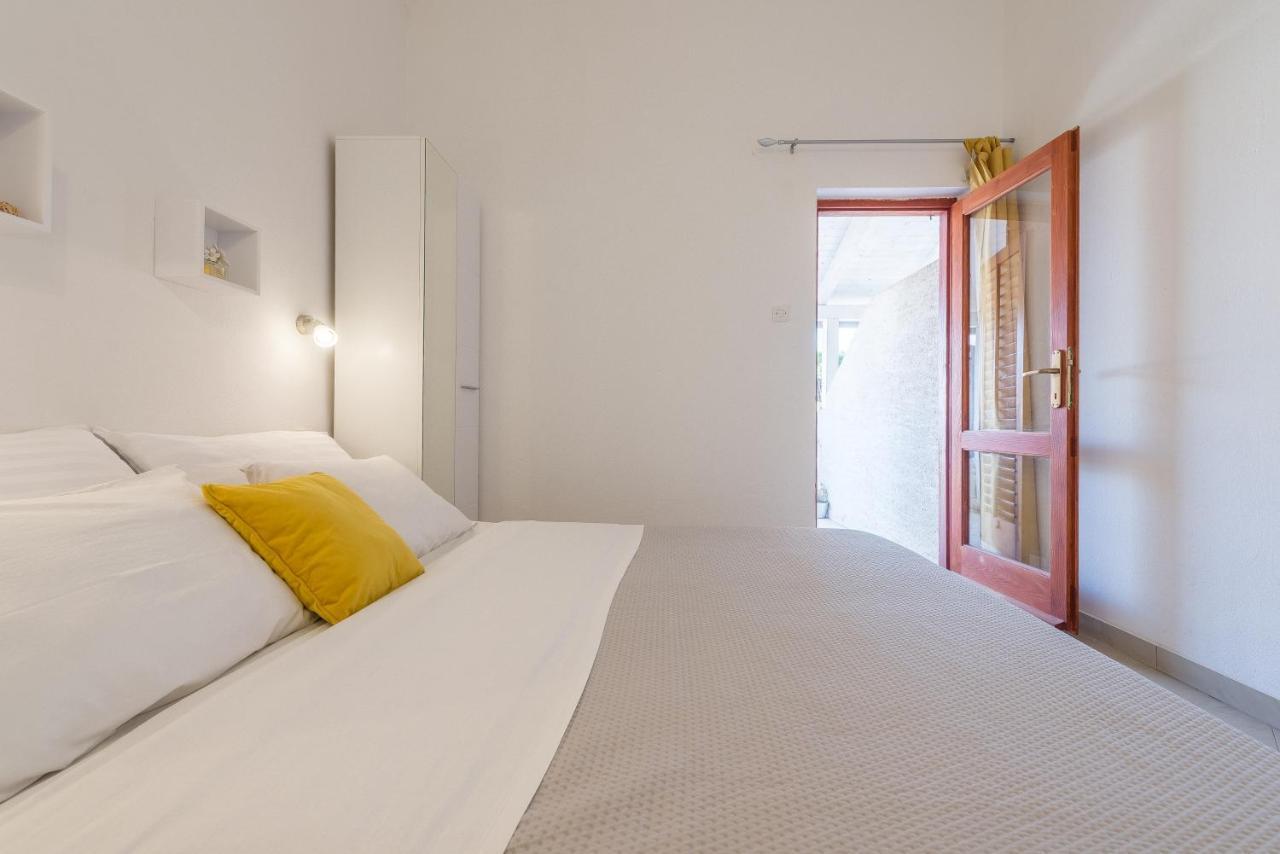 Apartments Maria Kukljica Εξωτερικό φωτογραφία