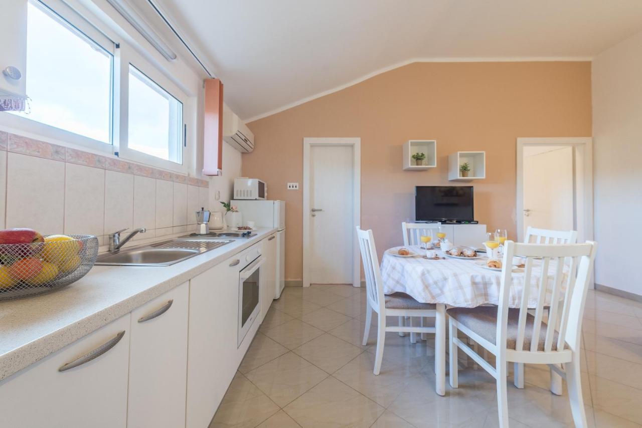 Apartments Maria Kukljica Εξωτερικό φωτογραφία