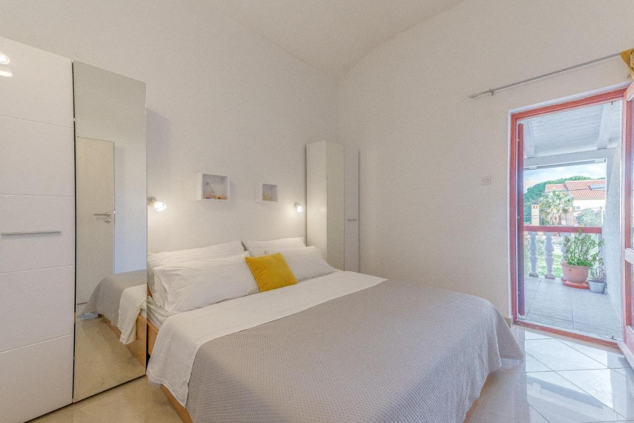 Apartments Maria Kukljica Εξωτερικό φωτογραφία